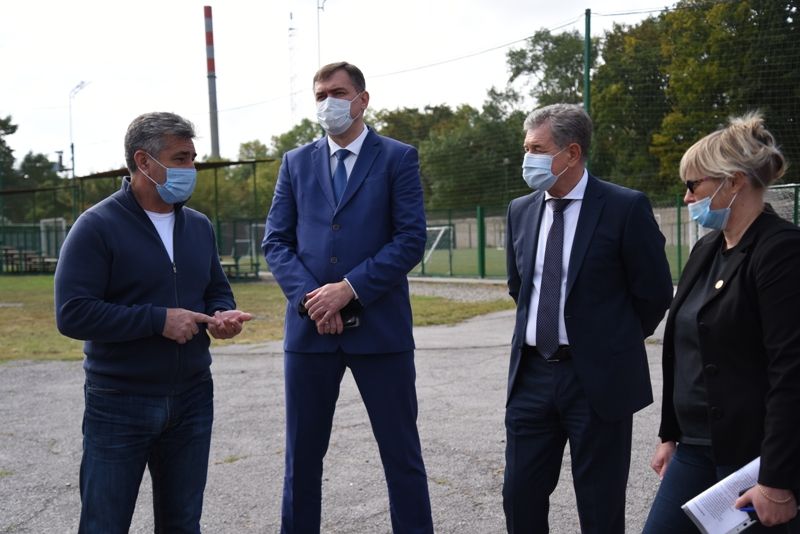 Министр по физической культуре и спорту Ростовской области  побывал  с рабочим визитом в Новочеркасске.